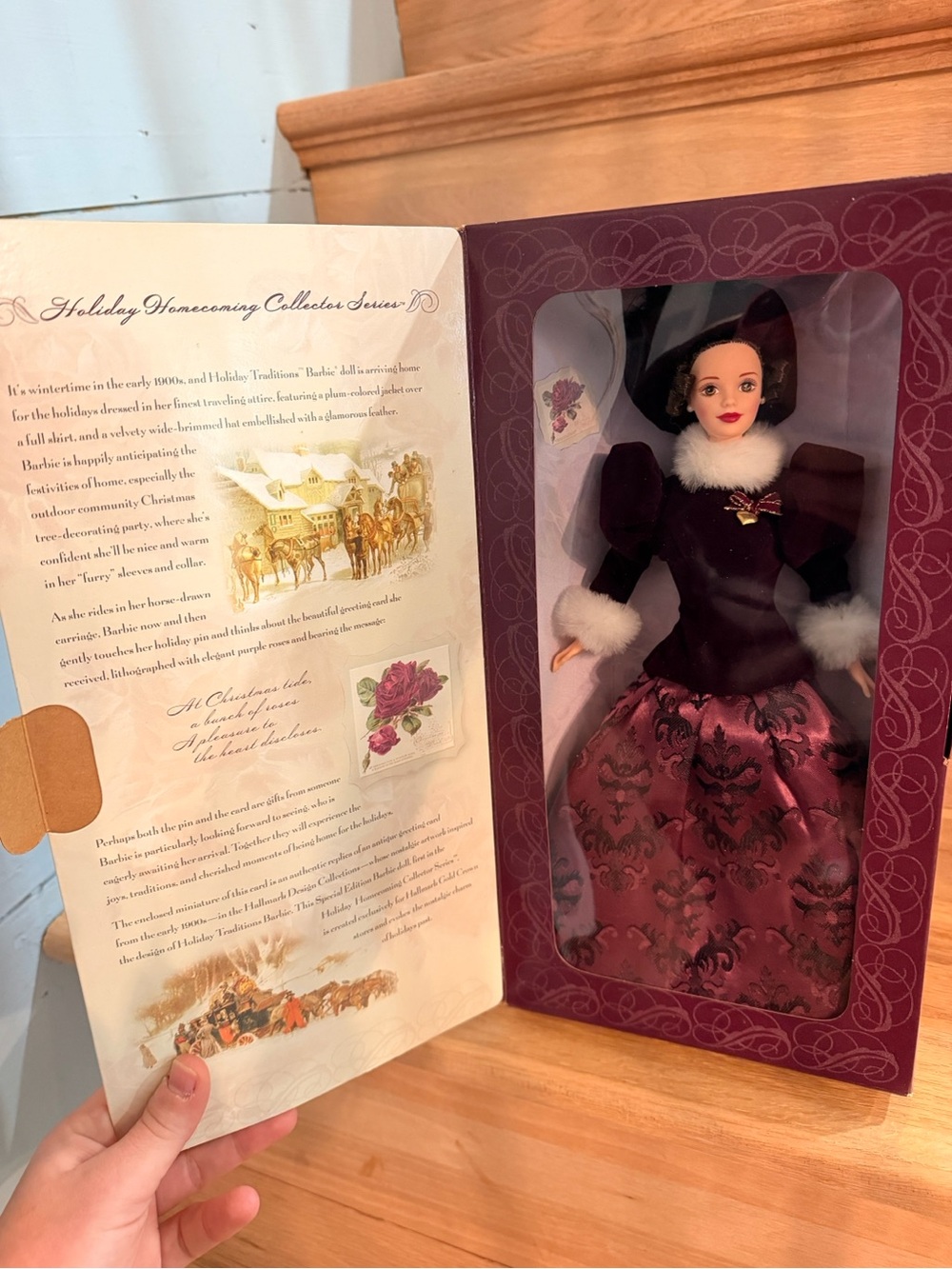1996 Holiday Traditions Barbie #17094 Hallmark Gold Crown Special Edition